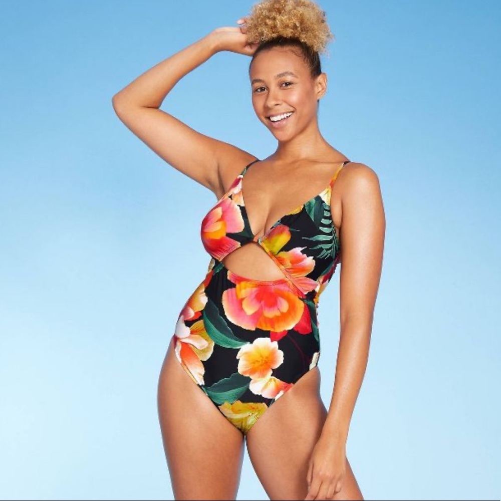 Shade & Shore Floral One-Piece Swimsuit Size Medium NWT - Picture 3 of 10